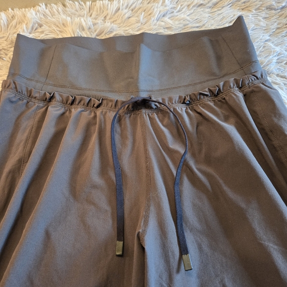 Athleta Pants Size Med - Picture 6 of 16